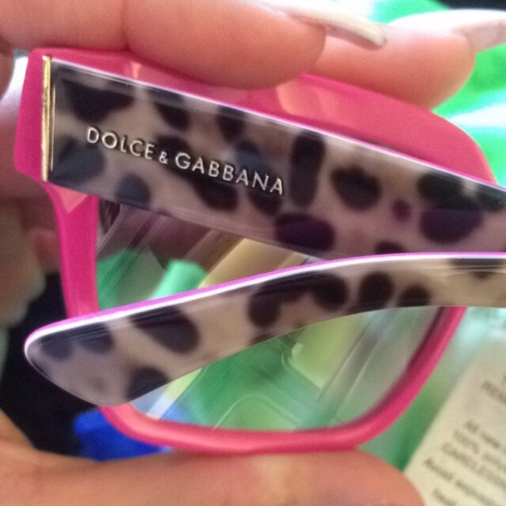 COPY - Dolce & Gabbana Leopard Print on Fuschia